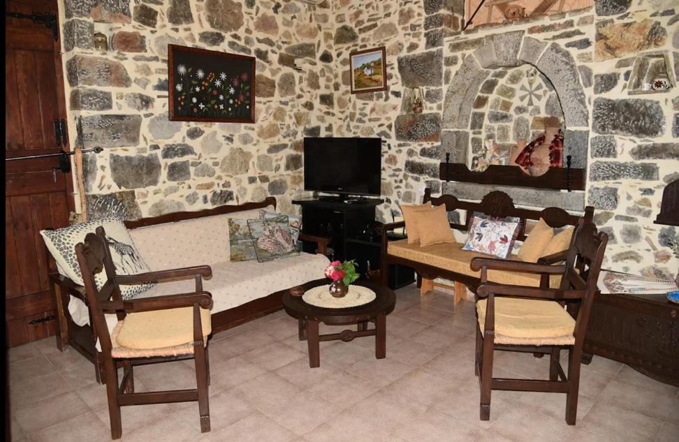 Traditional Residence With Terrace Latsida Εξωτερικό φωτογραφία